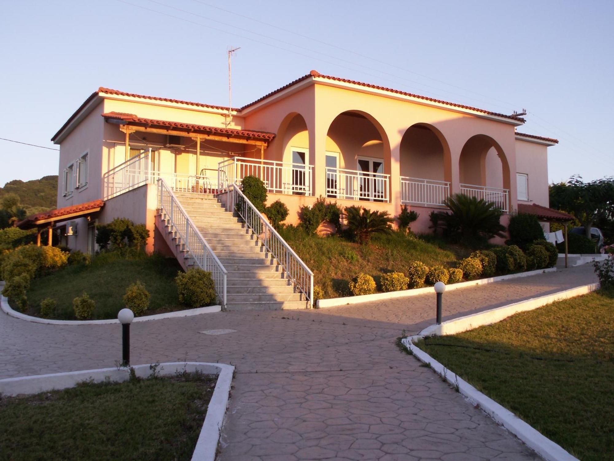 Kastro Beach Hotel Экстерьер фото